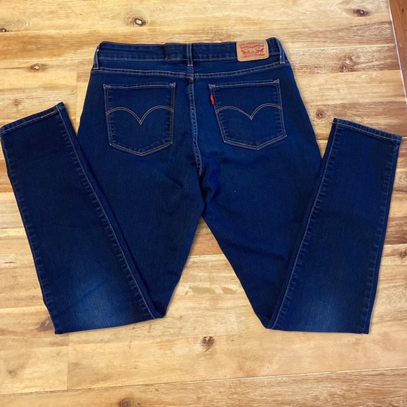 Levi’s 711 Skinny Style- Like New - Picture 2 of 3